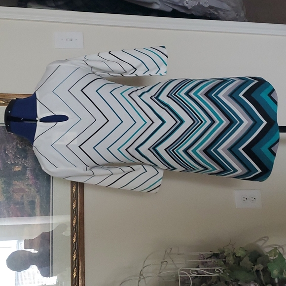 Cute little retro mini dress. - Picture 5 of 6